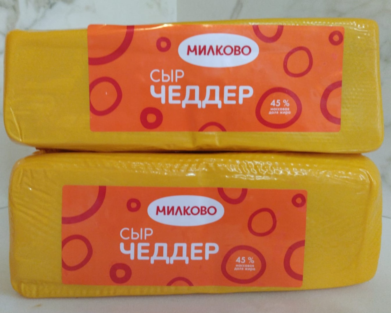 Сыр Чеддер твердый 45% вес